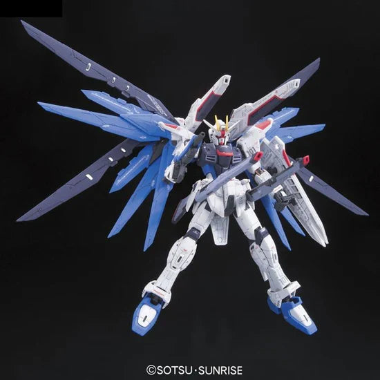 Bandai RG #05 1/144  Freedom Gundam