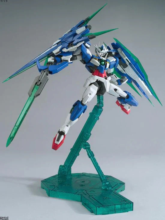 Bandai MG 1/100 00 Quan[T] Full Saber