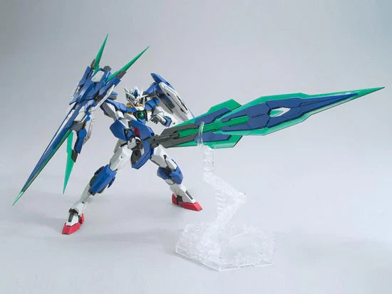 Bandai MG 1/100 00 Quan[T] Full Saber