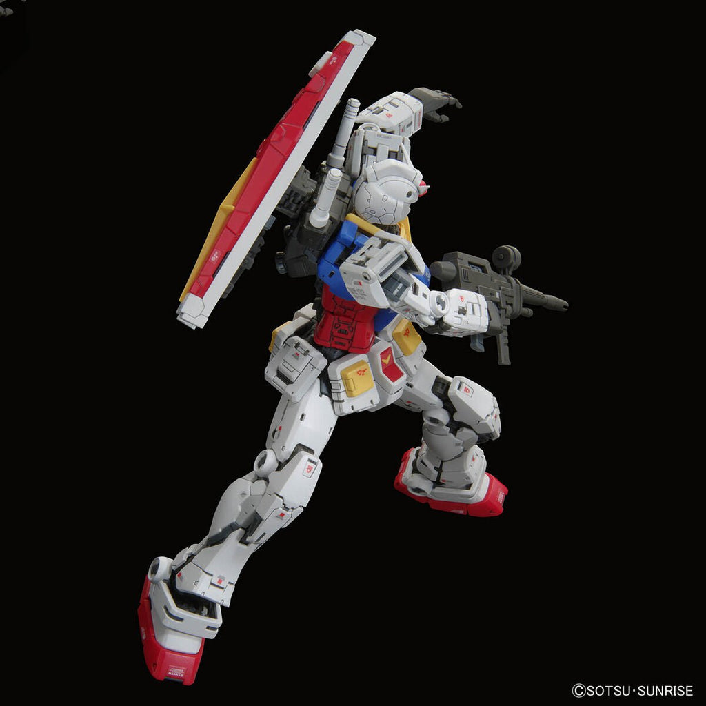 Bandai RG 1/144 RX-78-2 Gundam Ver.2.0